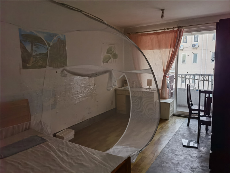 上海市徐汇区华欣家园105栋5F 