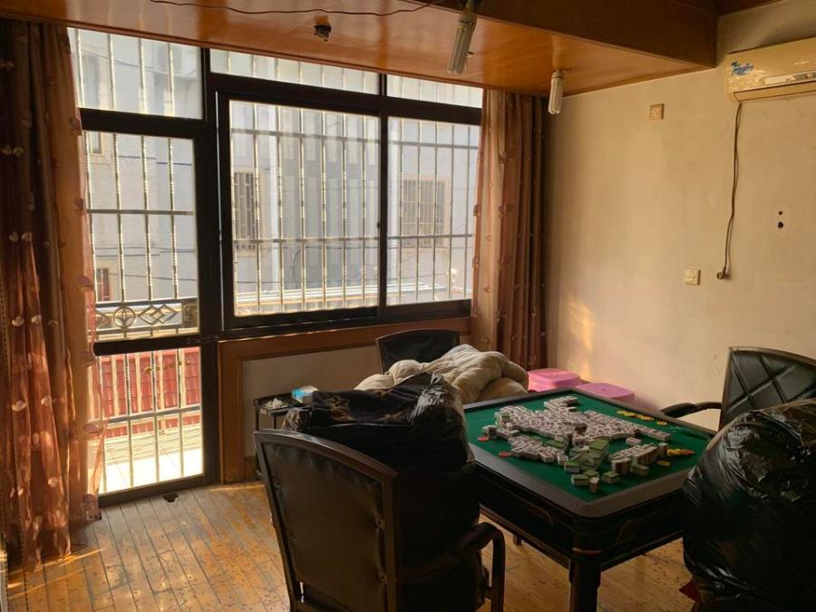 上海市浦东新区听潮二村惠南镇189栋 