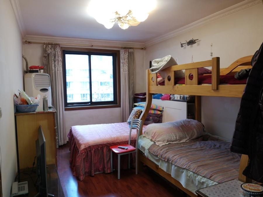 上海市浦东新区东园三村303栋5F 