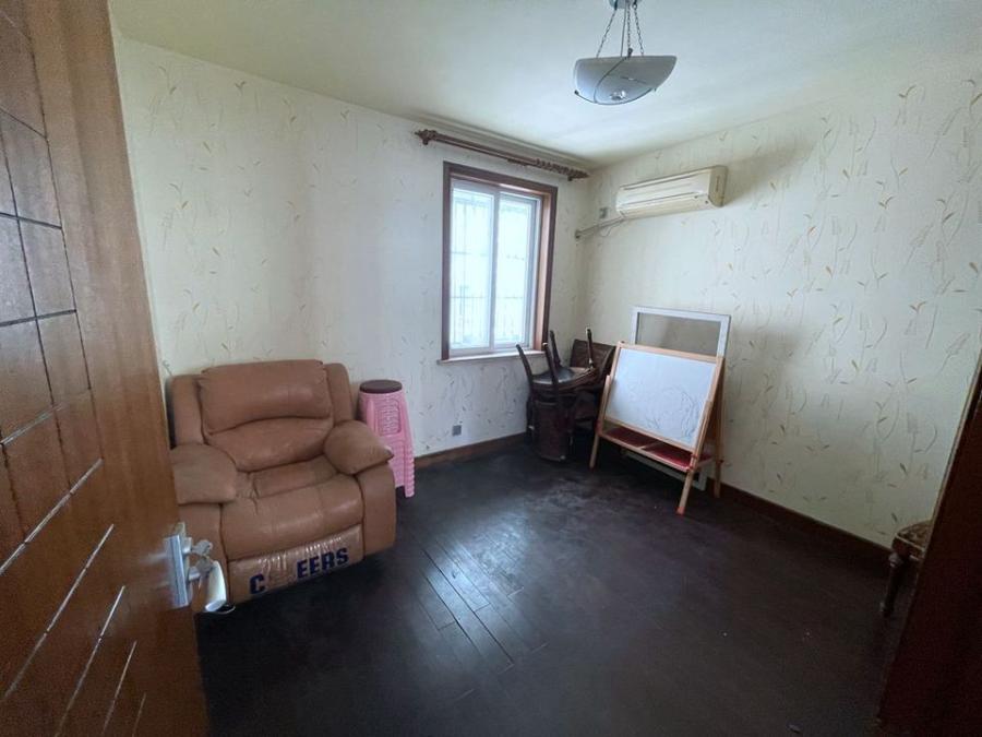 上海市静安区万荣阳光苑4栋5F 