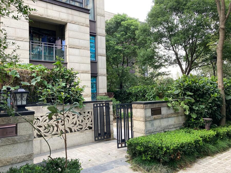 上海市嘉定区绿地远香湖1号6栋1F 