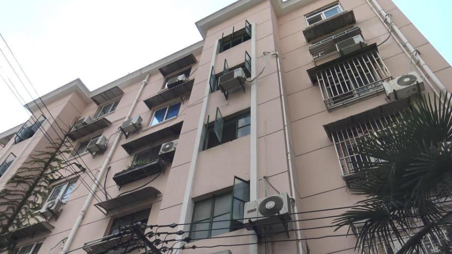 上海市长宁区天蒲小区3栋2F 