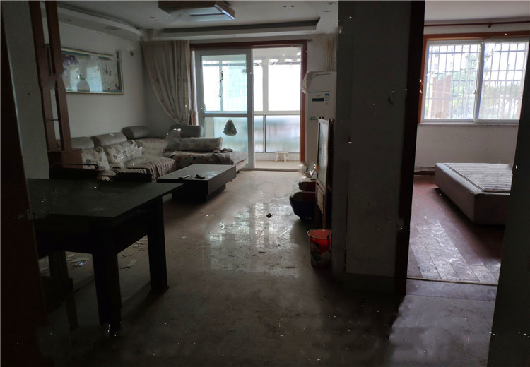 上海市浦东新区德盈佳园10栋1F 