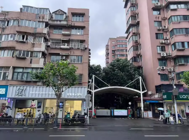 上海市杨浦区仁和苑2栋5F 