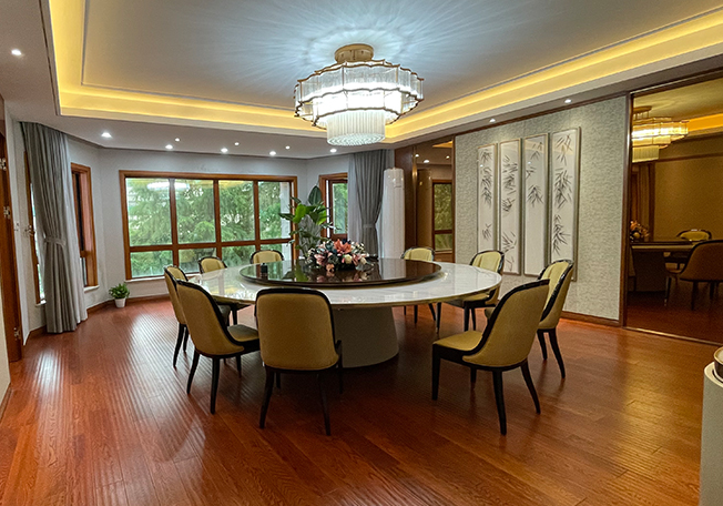 上海市长宁区虹桥中华园2388栋 