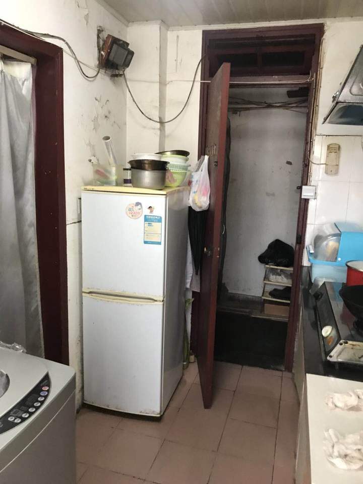 上海市长宁区天山三村39栋3F 