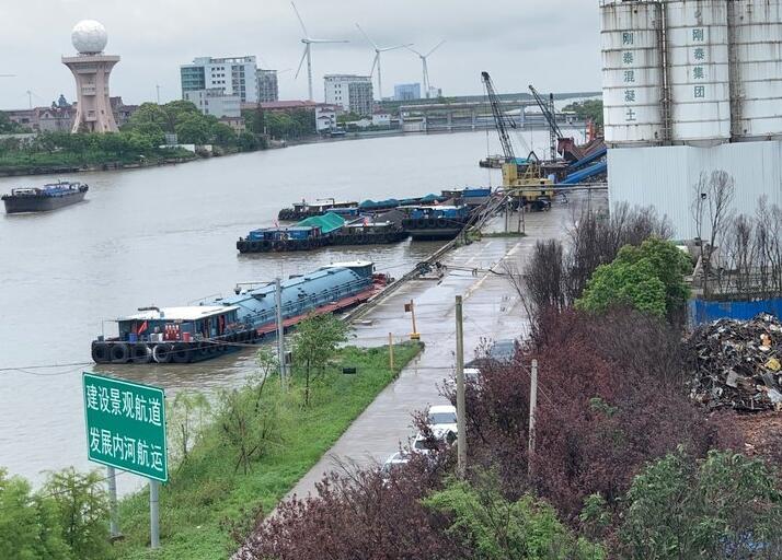 上海市奉贤区人民塘厂房人民塘1栋 