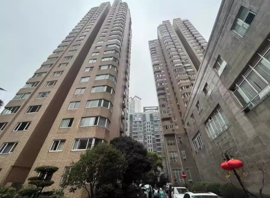 上海市徐汇区南溪公寓38栋15F 