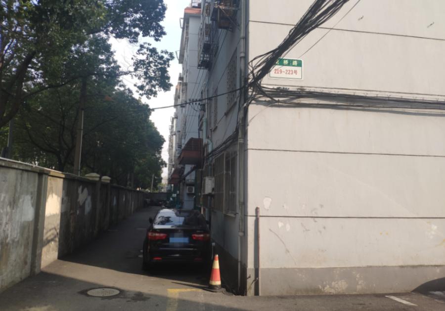 上海市浦东新区曙光南桥小区219栋2F 