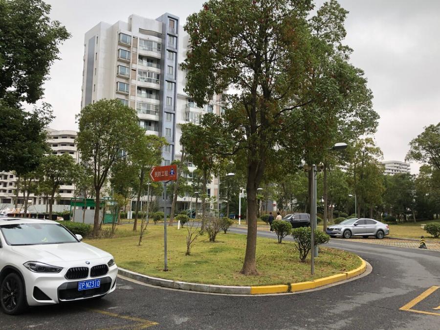 上海市奉贤区棕榈滩海景城10栋18F 