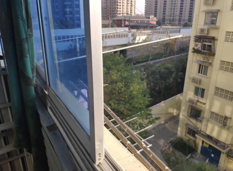 上海市普陀区3924弄小区2栋6F 