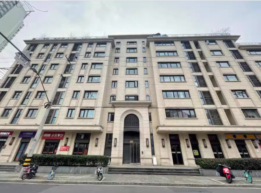 上海市普陀区一品国际96、112号409室 