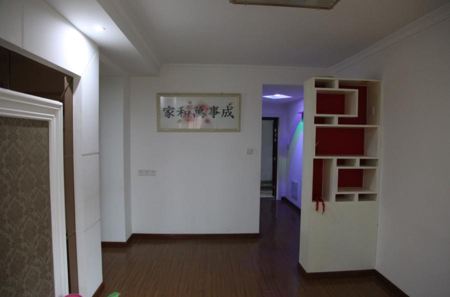 上海市闵行区银都苑3栋1F 