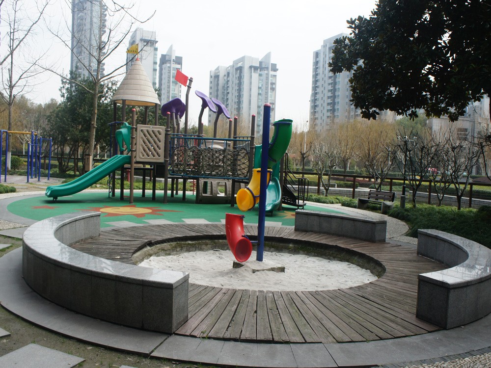 上海市浦东新区香梅花园12栋32F 