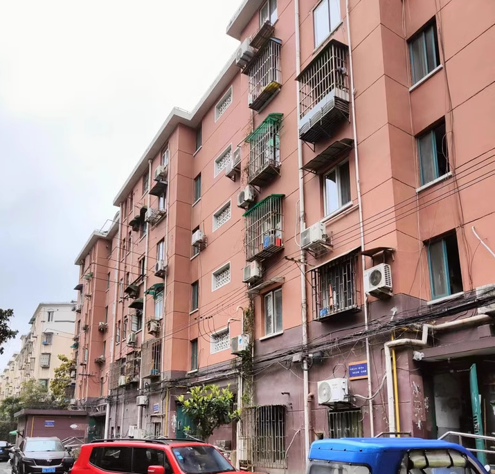 上海市普陀区汪家井小区2栋3F 