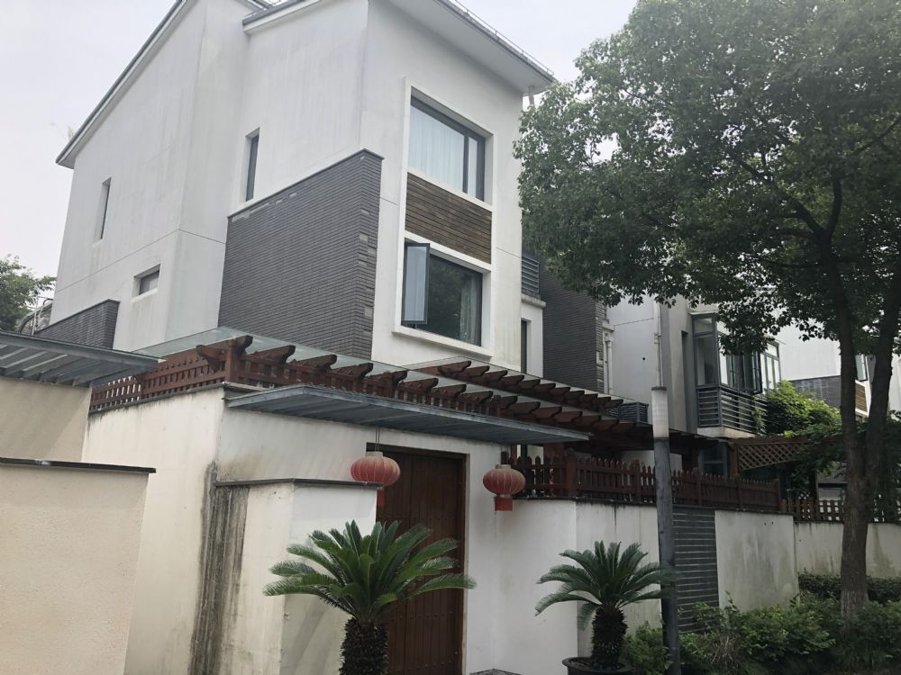 上海市青浦区仁恒运杰河滨花园118栋 