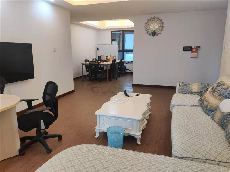 上海市金山区蓝滨嘉苑10栋6F 