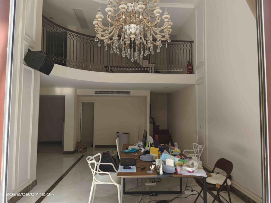 上海市松江区世茂纳米魔幻城1102栋地下1、1F 