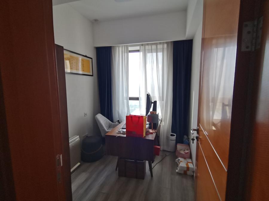 上海市青浦区仁恒西郊花园60栋20F 