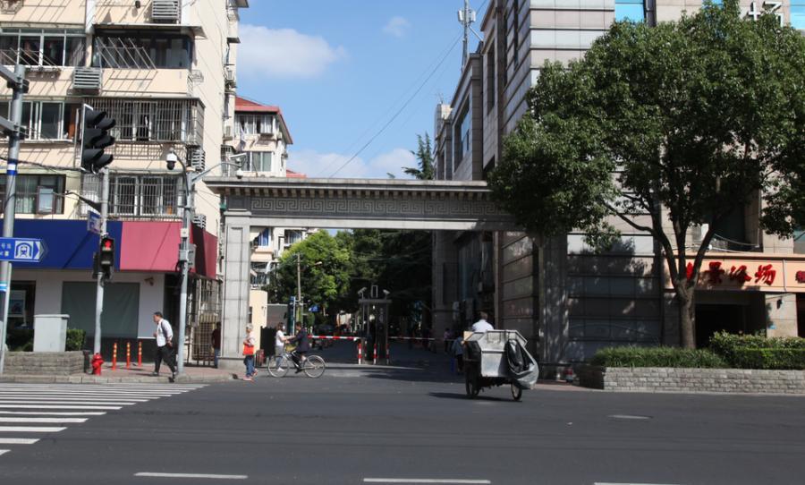 上海市宝山区高境二村228栋4F 