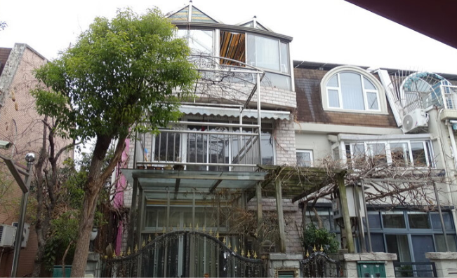 上海市宝山区锦秋花园939栋 