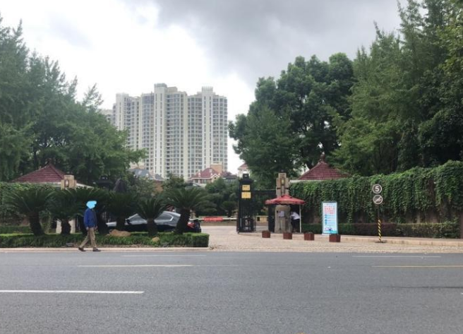 上海市浦东新区上海滩花园洋房22栋2F及车位 