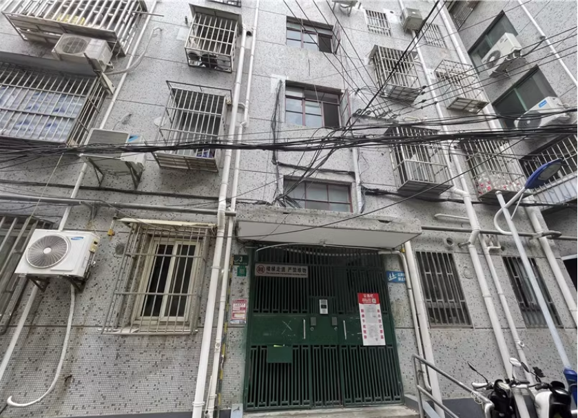 上海市嘉定区金丰新村3栋3F 