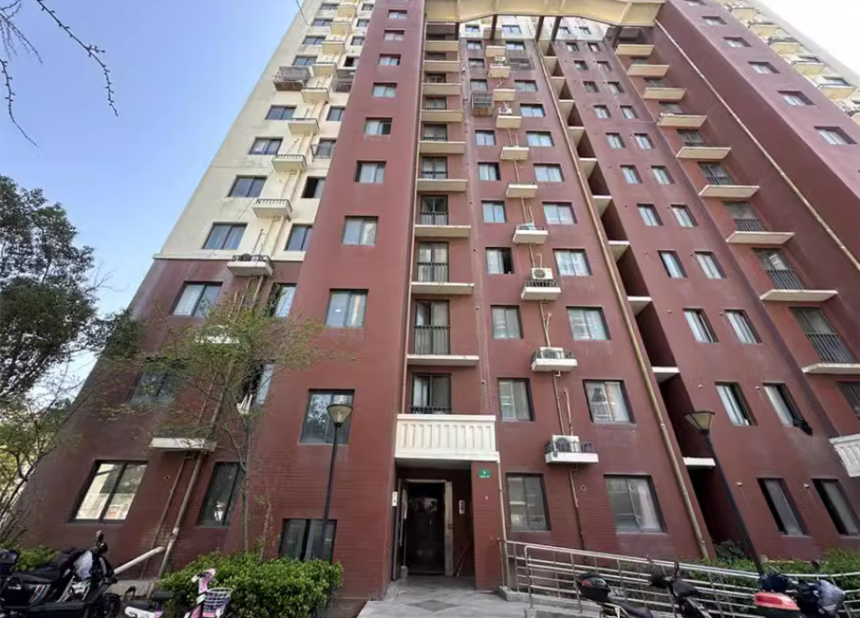 上海市浦东新区海汇听涛苑4栋1F 