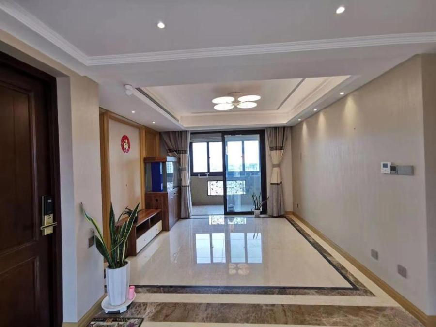 上海市浦东新区阳光城丽景湾（plus）小区12栋11F 