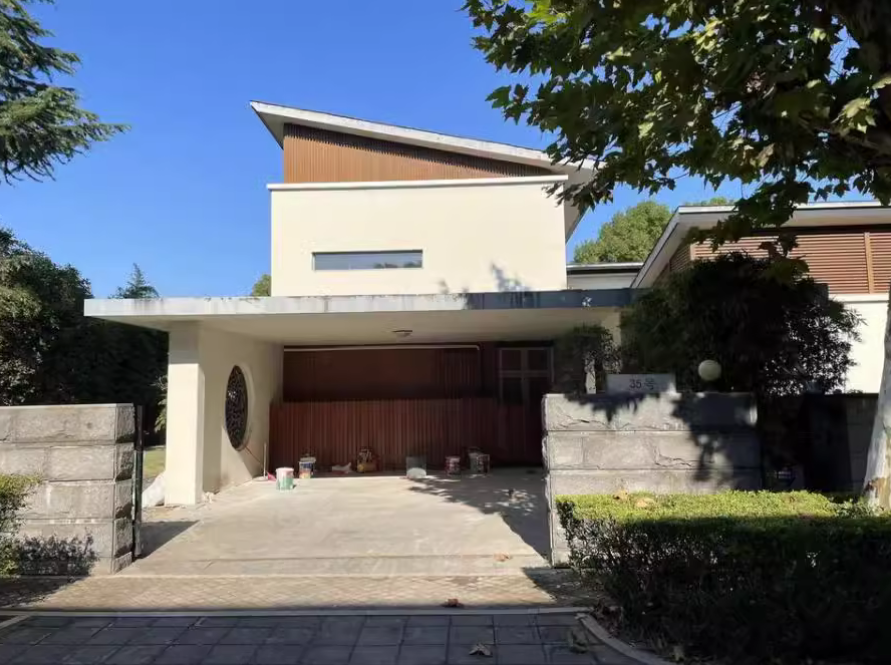 上海市青浦区湖畔佳苑徐泾镇35栋 