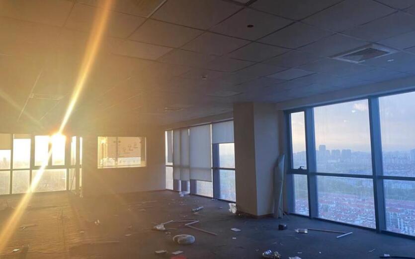 上海市松江区平高广场88栋19F共6套 