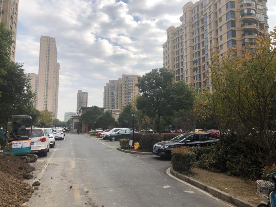 上海市金山区龙泽园五期3栋16F 