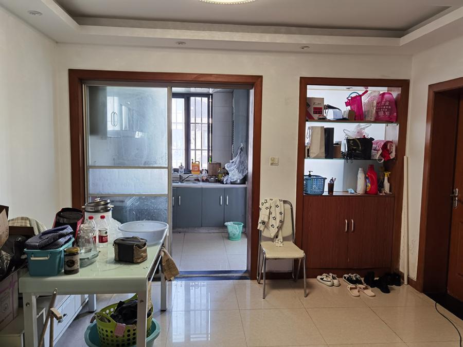 上海市松江区绿波景园 51栋6F 