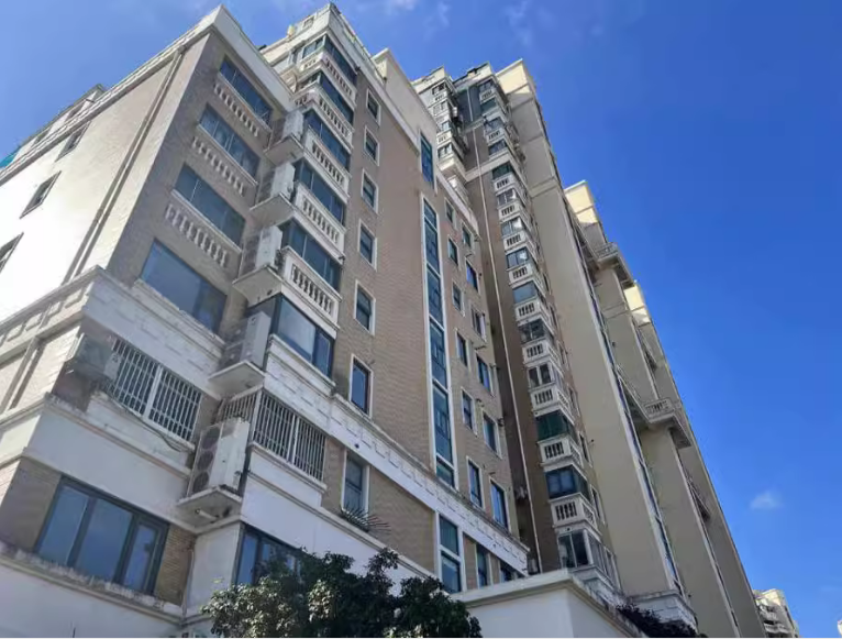 上海市虹口区飘鹰东方花园9栋2F 