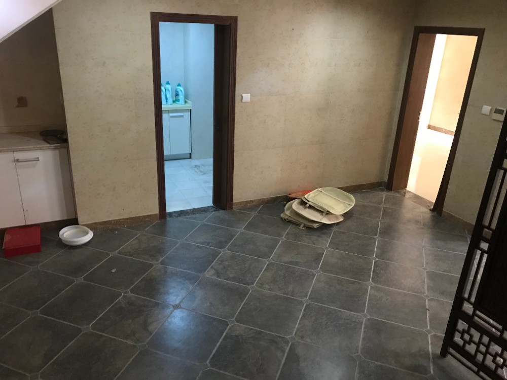 上海市闵行区湖山在望168栋 