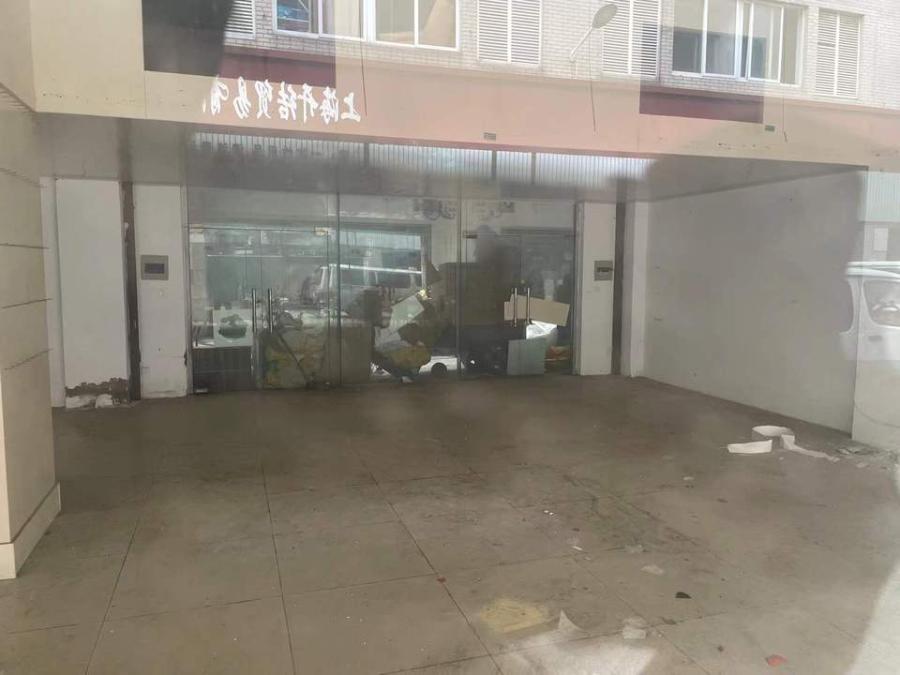 上海市松江区九洲世贸批发市场34栋1F等共3套 