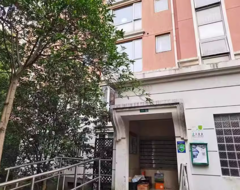 上海市杨浦区华升新苑64栋2F 