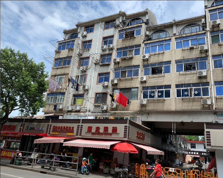 上海市宝山区罗南二村西区33栋3F 