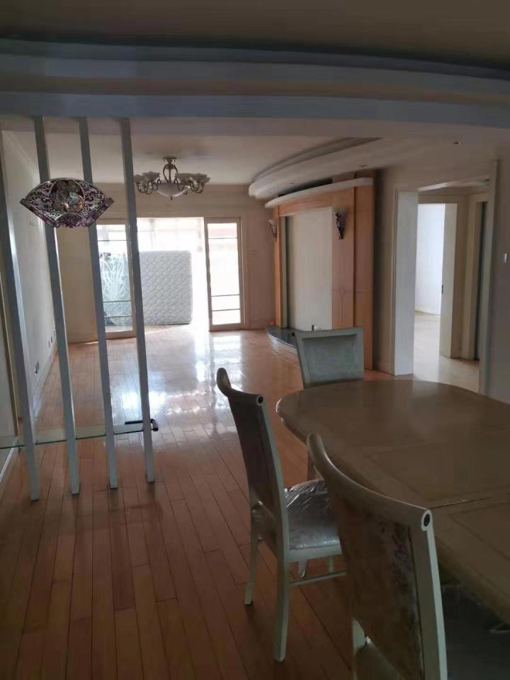 上海市浦东新区金露苑2栋11F 