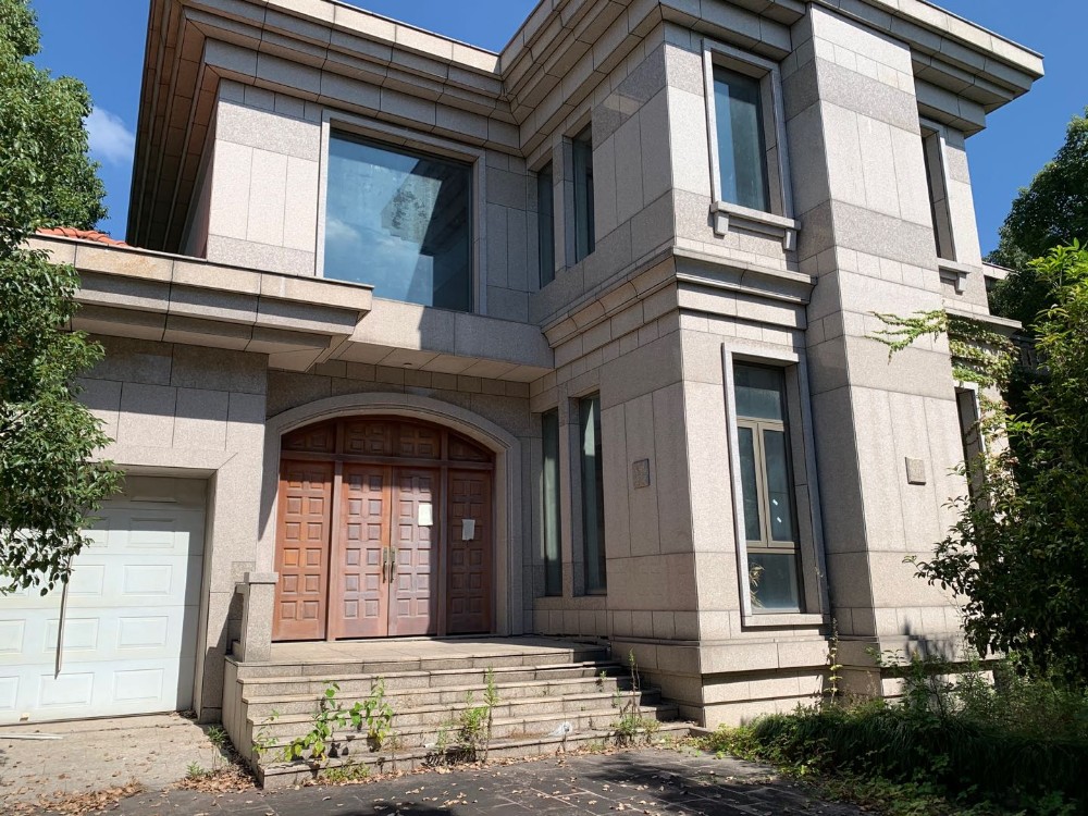 上海市松江区上海紫园佘山镇825栋全幢 