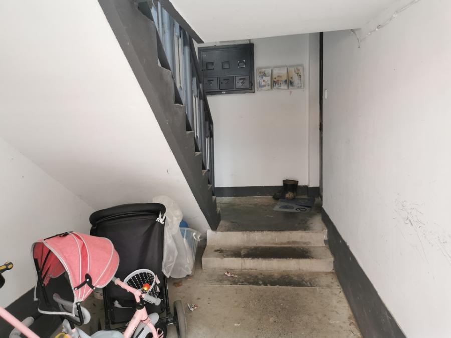 上海市浦东新区康花新村69栋4F 