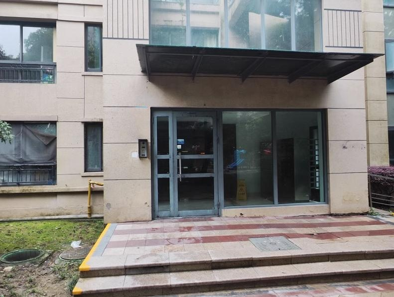 上海市宝山区保利叶上海3栋18F及3-1栋地下1F车位 