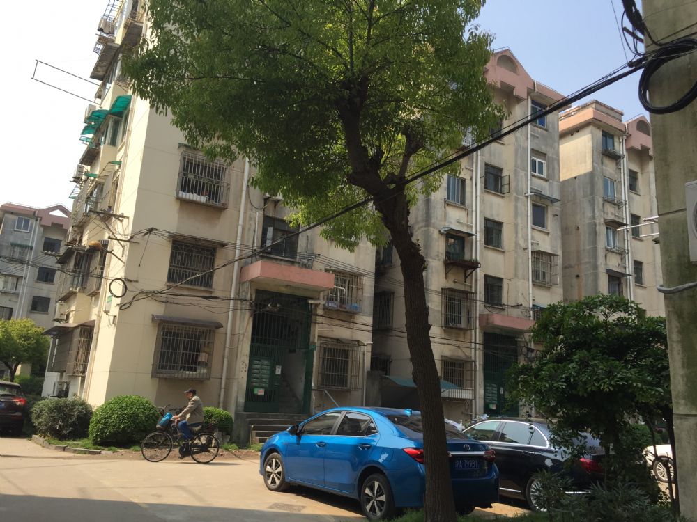 上海市杨浦区翔顺公寓71栋3F 