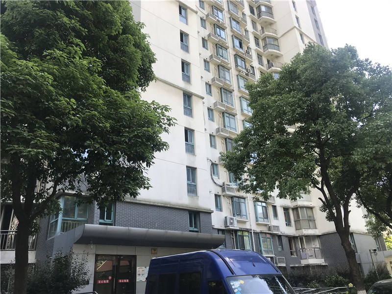 上海市普陀区江南名庐18栋32F及车位 