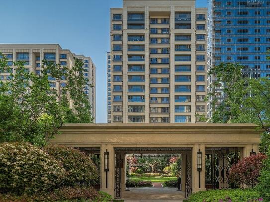 上海市松江区龙湖新壹城7栋17F及地下1F车位 