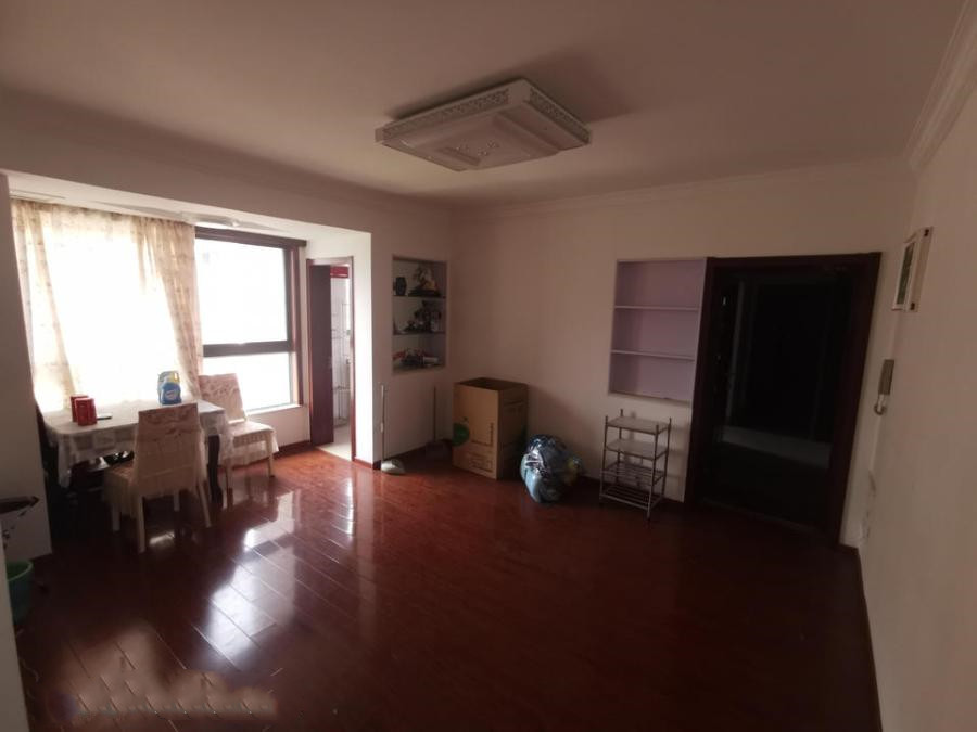 上海市松江区牡丹逸庭19栋9F 