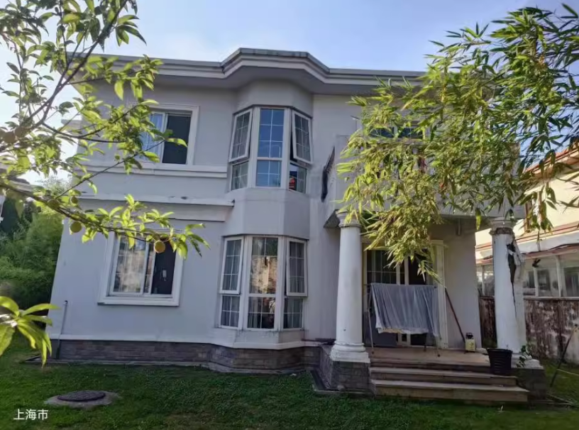 上海市浦东新区罗山绿洲别墅康桥镇8栋 