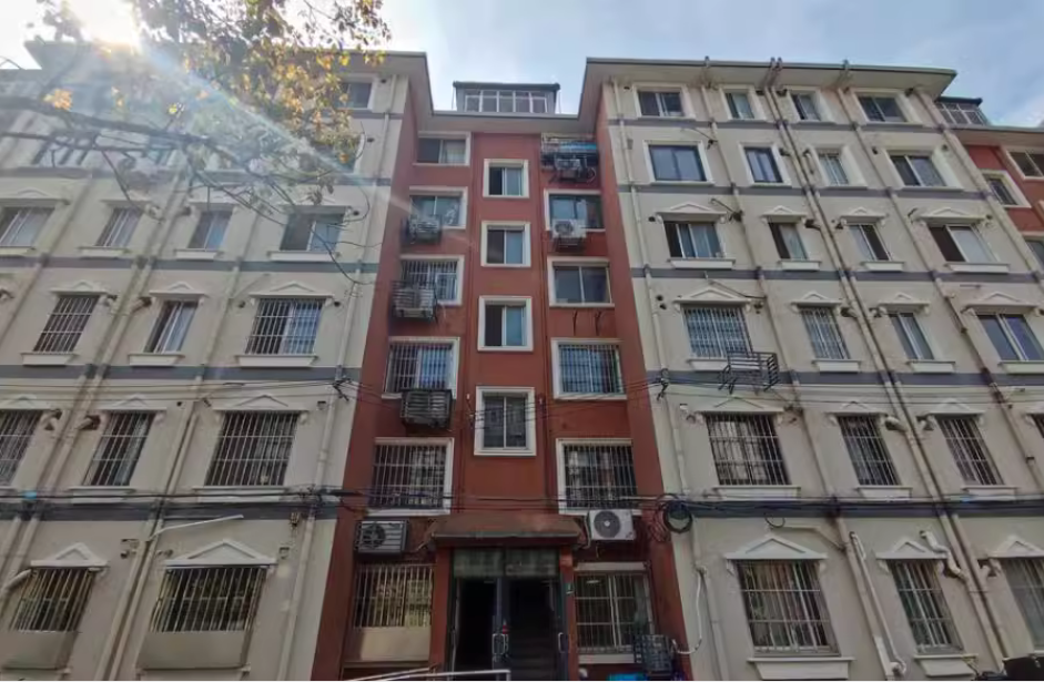 上海市松江区高乐小区28栋2F 