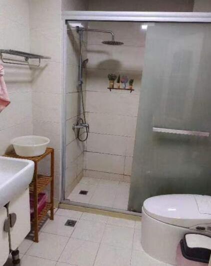 上海市奉贤区南郊一品1栋14F共2套 