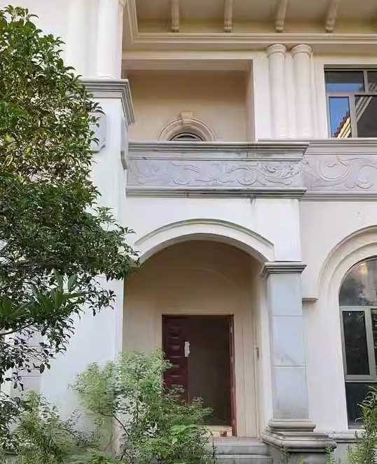 上海市奉贤区棕榈滩高尔夫别墅130栋全幢 